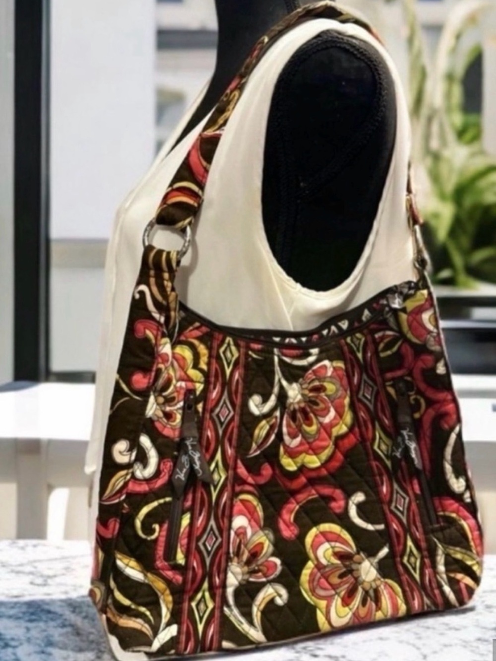 Vera Bradley Retired Quilted Floral Hobo Bag in EUC